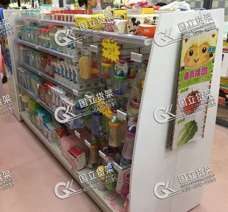 母嬰店中島貨架
