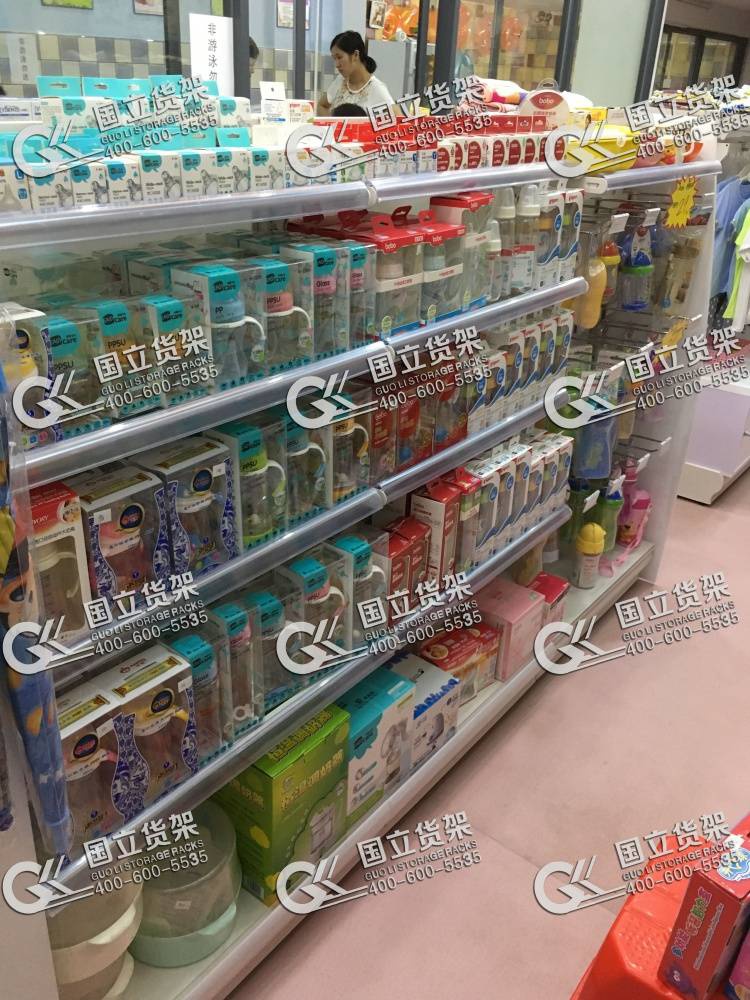 母嬰店中島貨架實景圖