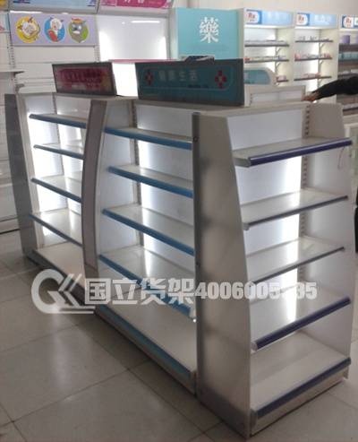 孕嬰店貨架